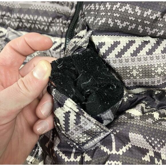 Tommy Hilfiger Puffer Vest S Pixelated Fair Isle Print Button Pockets Down Blend - Picture 2 of 9